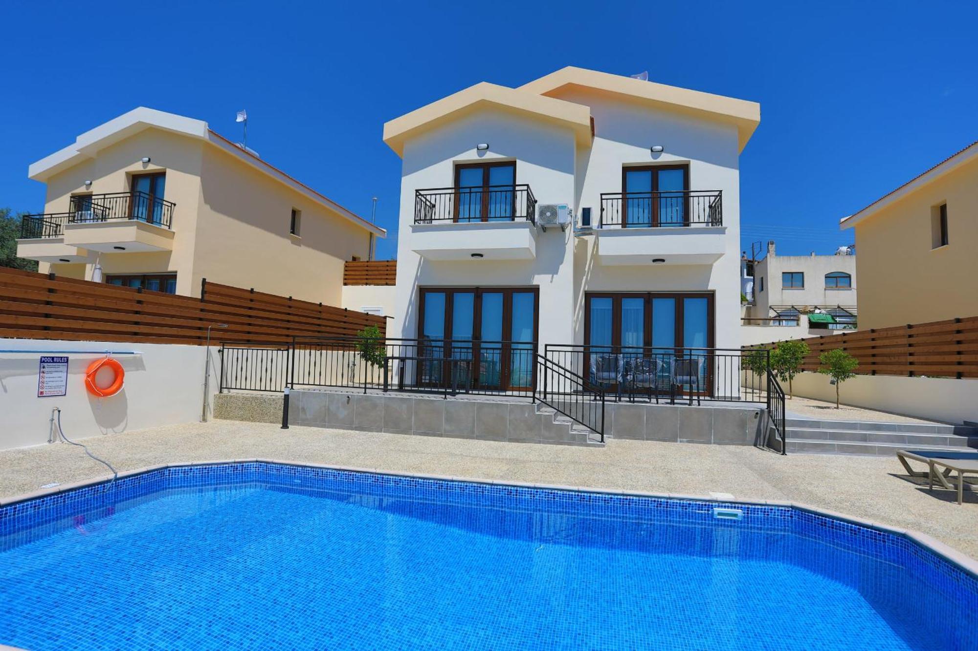 Villa Ernica Lysos